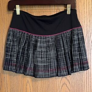 NWOT Lucky In Love Skort Black Size Small New without Tags